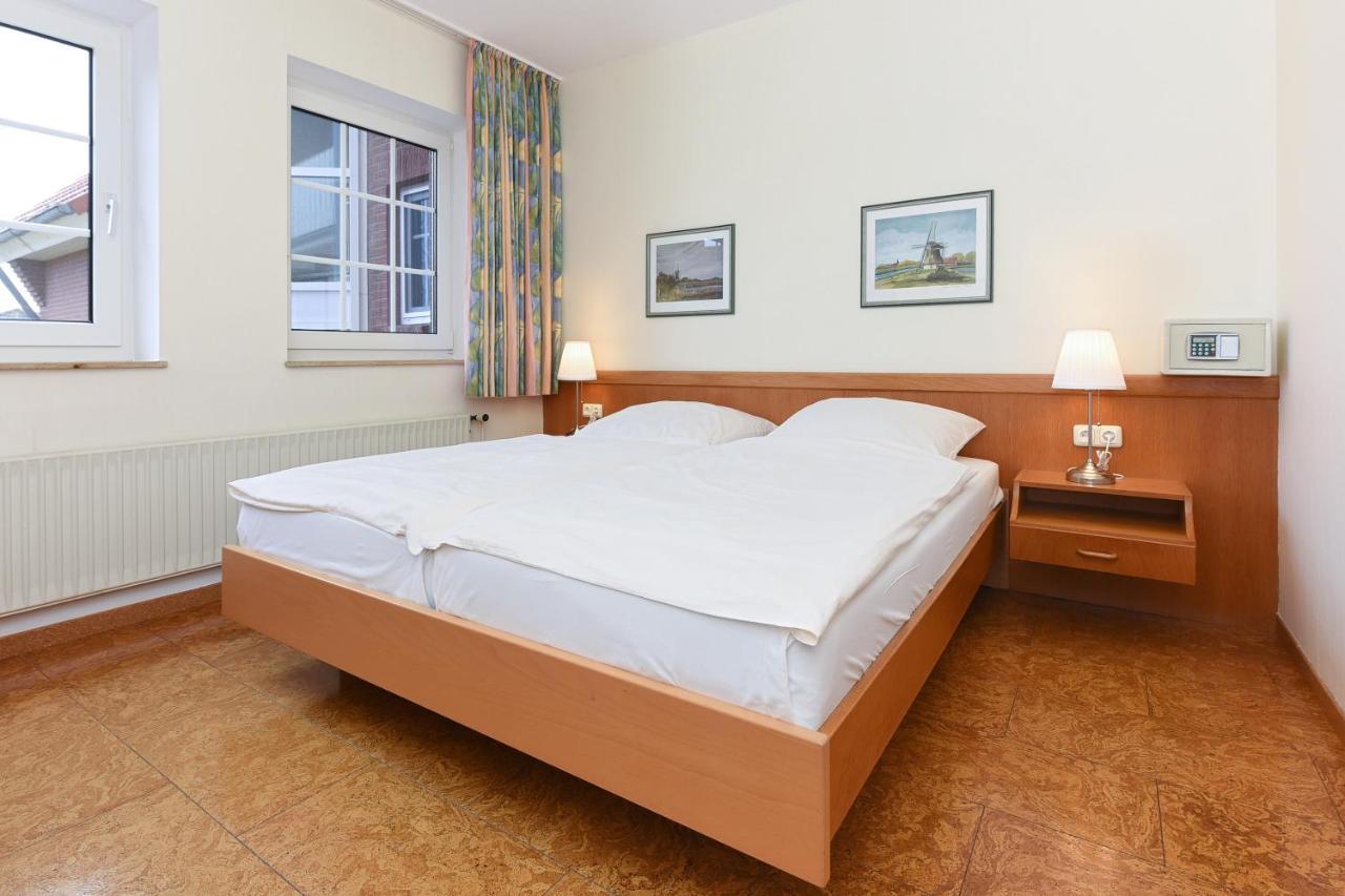 Hotel-Pension Stoertebeker Bensersiel Buitenkant foto