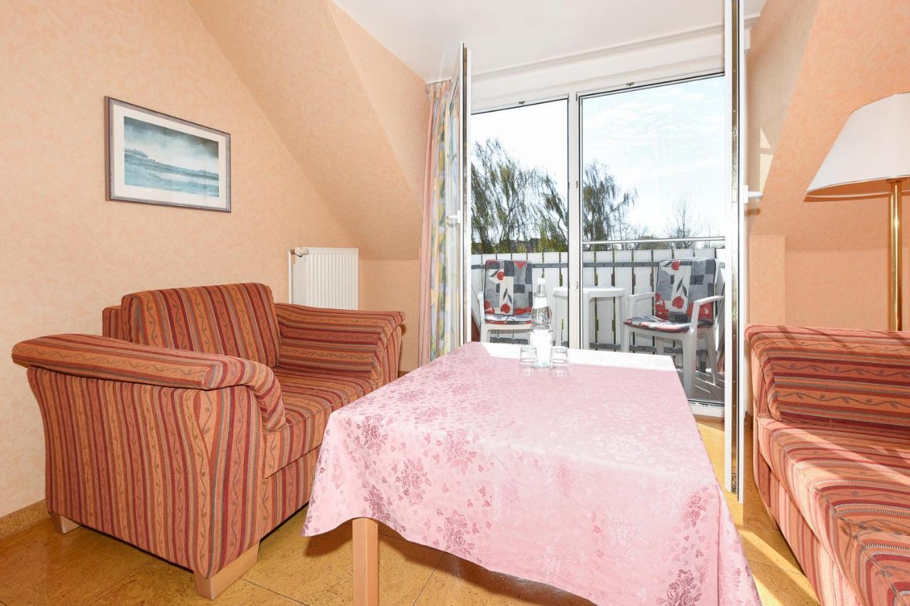 Hotel-Pension Stoertebeker Bensersiel Buitenkant foto