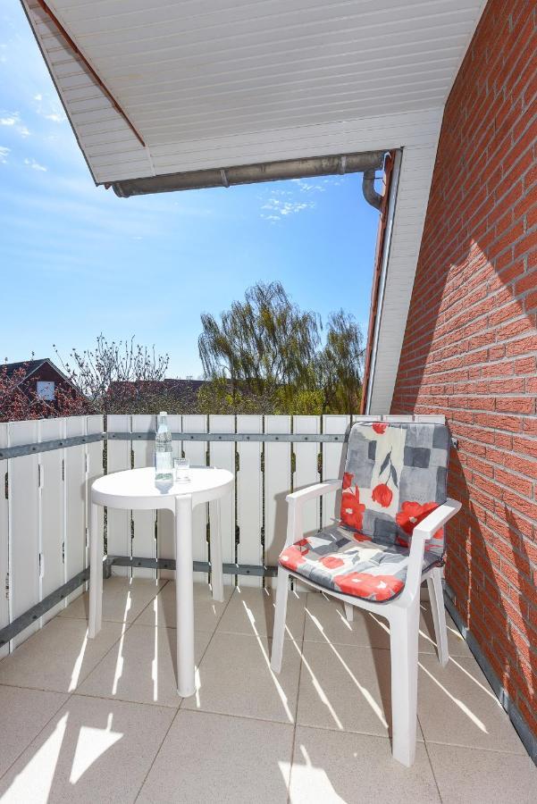 Hotel-Pension Stoertebeker Bensersiel Buitenkant foto